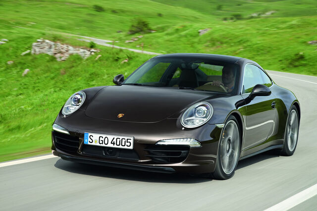 Porsche vai distribuir bónus de 8.600 euros por funcionários