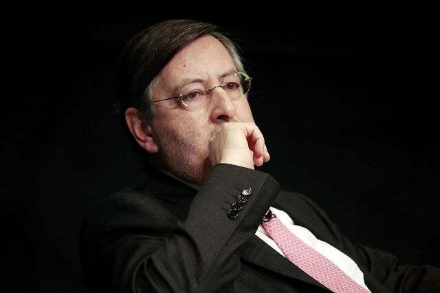 Bastonário dos Economistas reeleito quer contribuir para 'melhor governação'