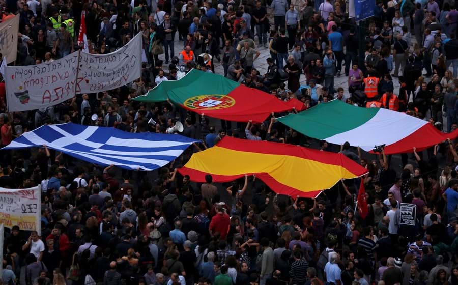 Portugal, Espanha e Itália recordados na manifestação de Atenas