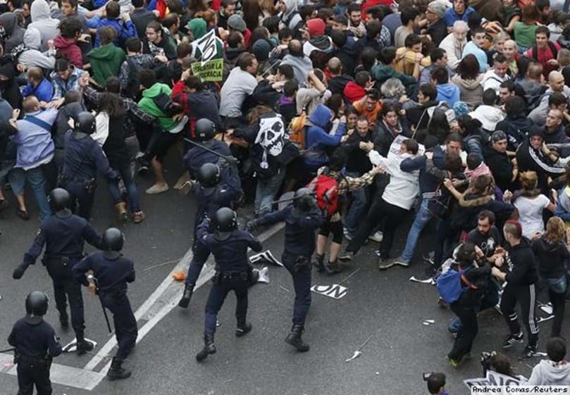 Manifestações violentas em Espanha contra a austeridade