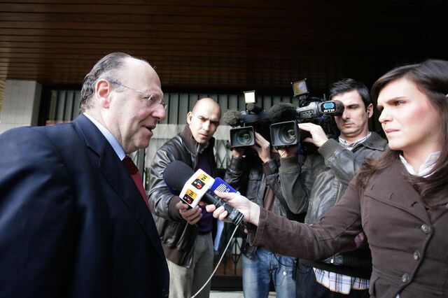 PS: “O Governo não pode violar sistematicamente a legislação”