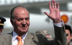 Rei Juan Carlos I sai de Espanha após suspeitas de fraude fiscal