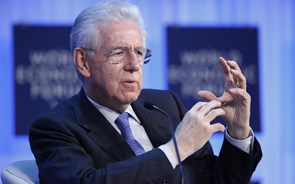 Monti não se arrepende de não ter resgatado a banca italiana