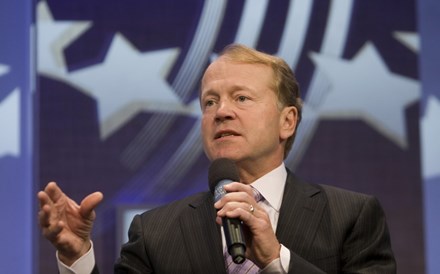 Após duas décadas à frente da Cisco, John Chambers 'cede' o lugar a Chuck Robbins