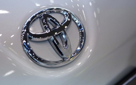 Lucros da Toyota disparam 89,5% em 2013