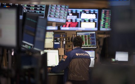 Wall Street recupera para terreno positivo após dados económicos