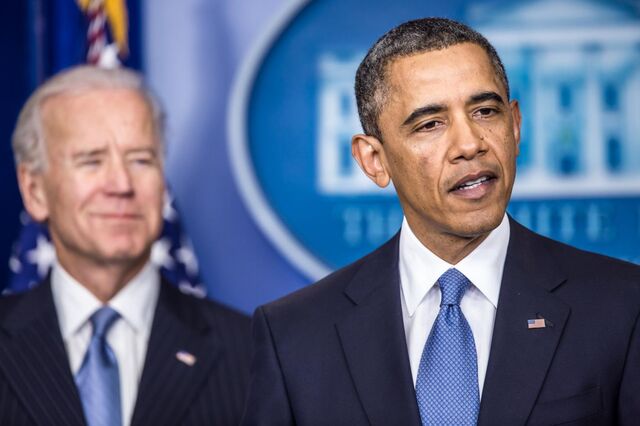 Obama aparece junto a Biden e ajuda-o a angariar 11 milhões