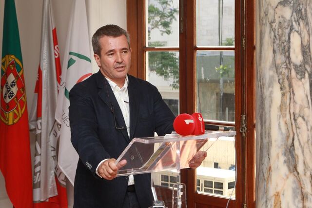 Álvaro Beleza é candidato à liderança do PS. Congresso vai mesmo realizar-se