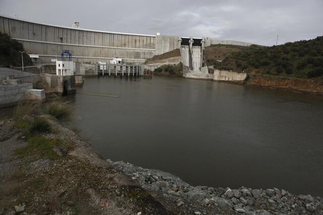 Estado injecta mais de 20 milhões em Alqueva em duas semanas