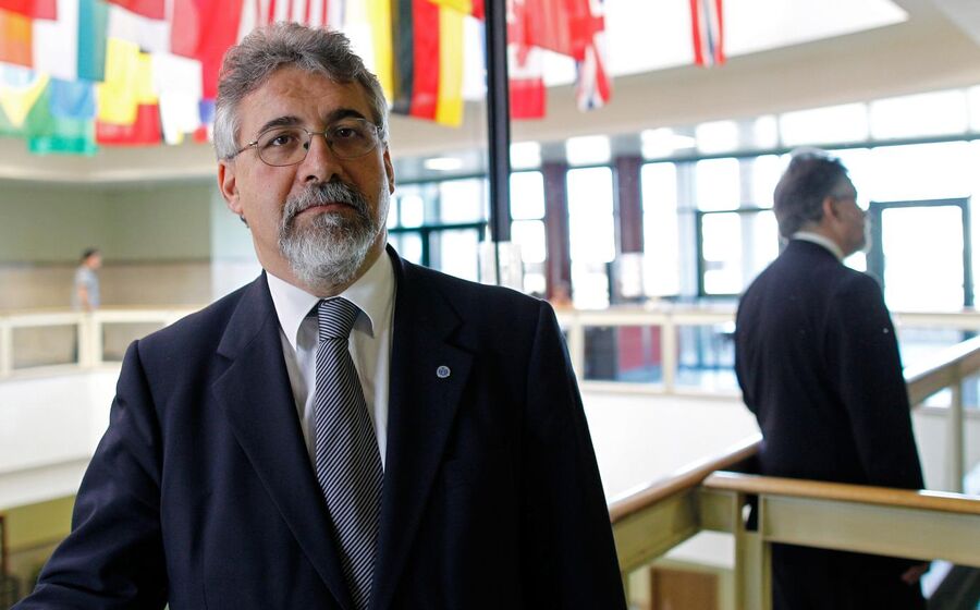 César Neves