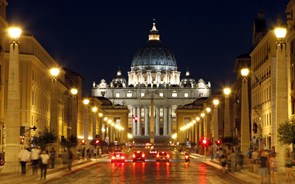 Dirigentes do Banco do Vaticano vão ser julgados por lavagem de dinheiro