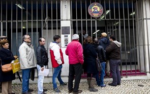 Há muita gente a cair de pára-quedas em Moçambique 