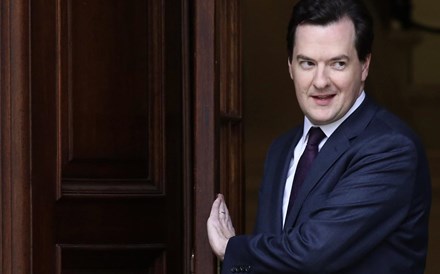 Osborne antecipa aumento de impostos e cortes na despesa já este ano