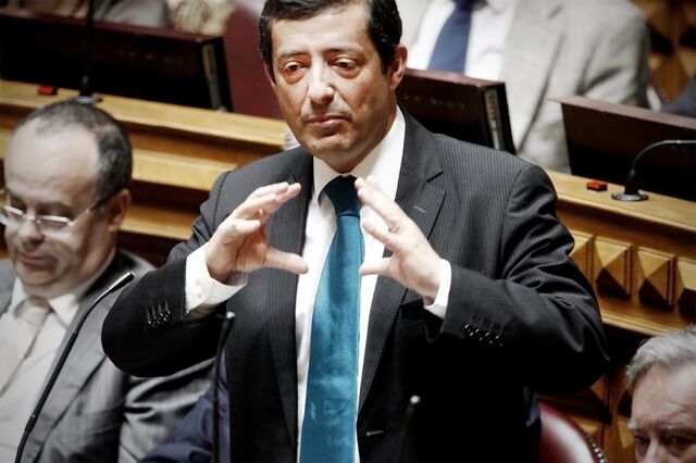 Eurodeputados portugueses e espanhóis querem discutir hepatite C em Estrasburgo