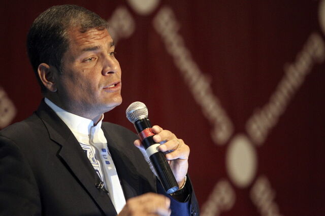 Presidente equatoriano propõe fim da imprensa em papel