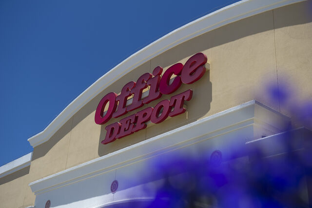 OfficeMax e Office Depot confirmam planos de fusão
