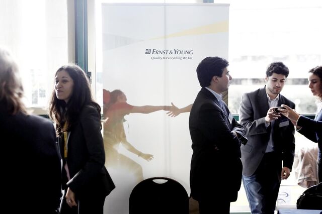 Ambiente 'very british' numa feira de recrutamento jovem 