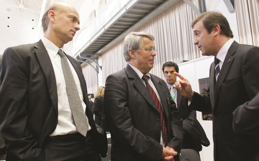 avaliação troika passos coelho ajuda externa
