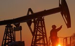 Petróleo negoceia perto de mínimos de mais de seis semanas com alívio da tensão no Médio Oriente