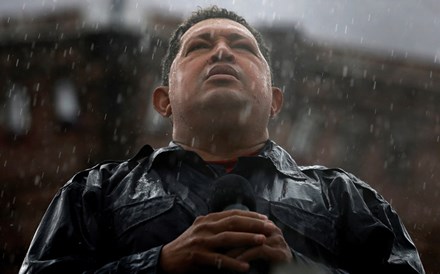 Hugo Chávez: Entre Deus e o Diabo