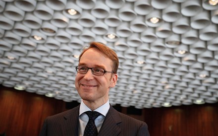 Weidmann diz que BCE deve começar a debater mudança de orientação