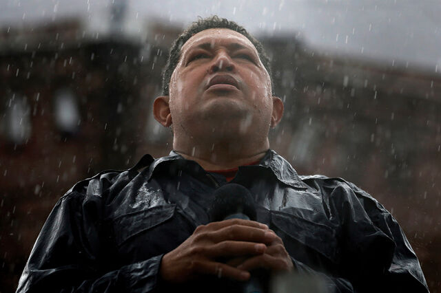 Hugo Chávez: Entre Deus e o Diabo