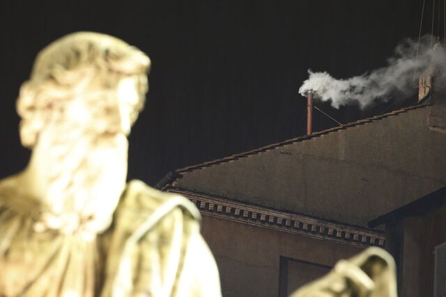 Fumo branco no Vaticano, 'Habemus Papam'