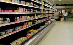 Portugueses abrem supermercado ibérico com produtos em fim de linha mais baratos