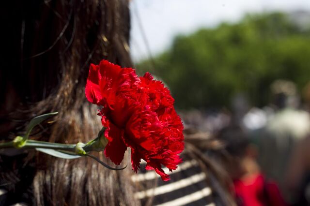 Os rostos do 25 de Abril por Miguel Baltazar