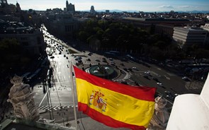 Bruxelas adverte que reforma fiscal de Espanha pode pôr em risco meta do défice