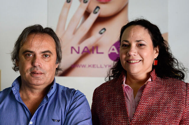 Pluricosmética: Falida reerguida a partir do sofá