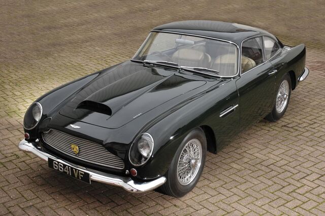 Os automóveis clássicos leiloados pela Bonhams