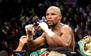 Floyd Mayweather destrona Ronaldo na lista dos atletas mais bem pagos em 2017