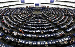 Parlamento Europeu reforça orçamento para refugiados em 1.200 milhões de euros