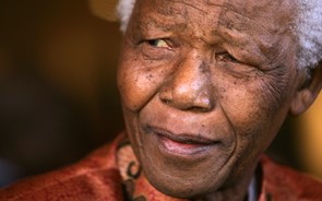 Mundo comemora hoje 95 anos de Nelson Mandela