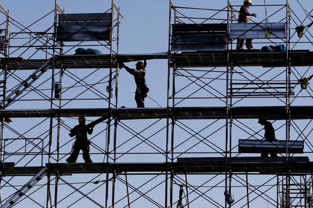 Queda da construção abranda em Agosto