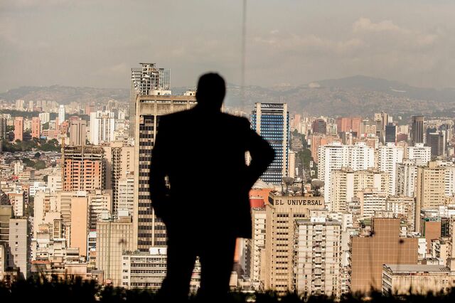 Venezuela condena sanções e acusa EUA de preparar 'ataques militares'