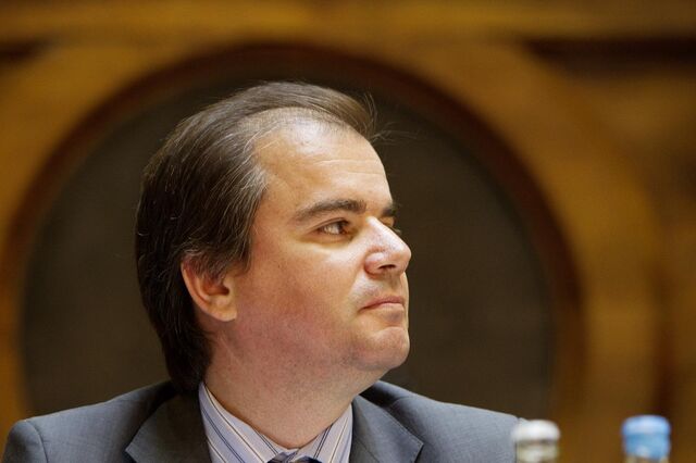 Função Pública passa de horário mínimo a máximo na Europa 