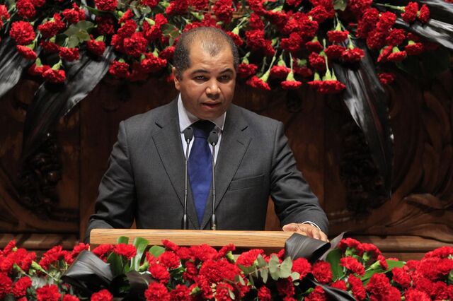 PSD e CDS defendem que qualidade do serviço dos CTT é essencial e questionam actuação do Governo