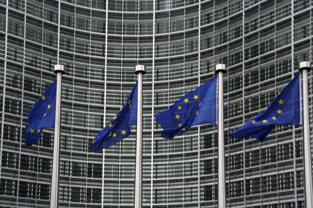 Défice de França supera o de Itália, mas não deve arriscar PDE. Porquê? 