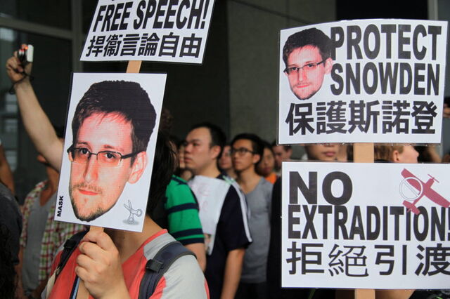 Snowden já tem emprego