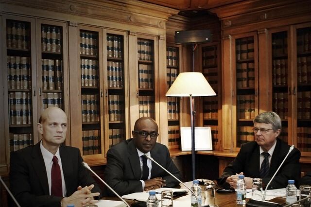 Governo pede adiamento da oitava avaliação da troika para final de Agosto