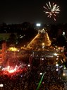 Milhares de manifestantes juntam-se perto da mesquita Raba El-Adwyia