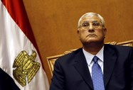  Adly Mansour nomeado presidente interino do Egipto, substituindo Morsi