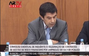 Vítor Gaspar critica governo de Sócrates 