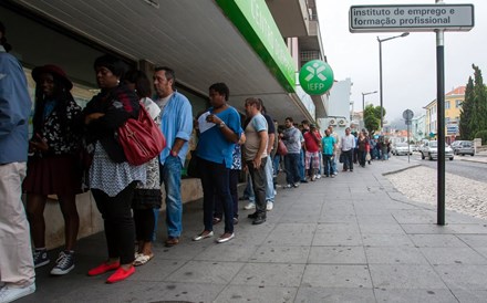 Desemprego registado em mínimo de oito anos