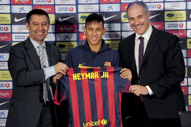 Houve 'simulação de contratos' no caso Neymar