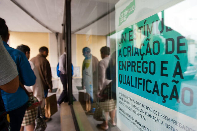 Corte de 10% no subsídio de desemprego acaba em Janeiro