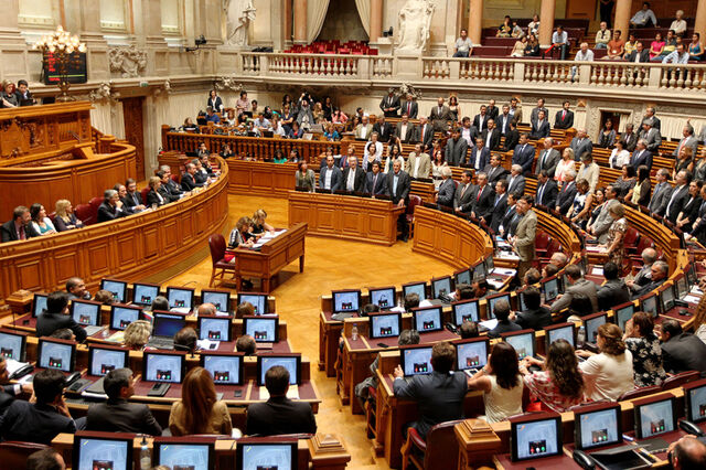 Da salvação nacional à salvação do Governo