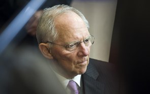 Schäuble: Novo resgate à Grécia será menor do que os anteriores